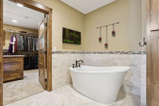 2 High Road, Inver Grove Heights, MN 55077