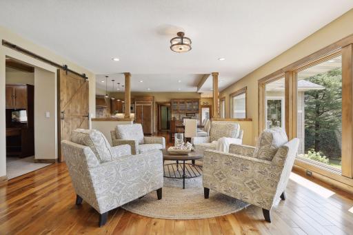 2 High Road, Inver Grove Heights, MN 55077