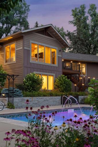 2 High Road, Inver Grove Heights, MN 55077
