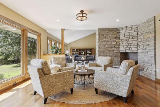2 High Road, Inver Grove Heights, MN 55077