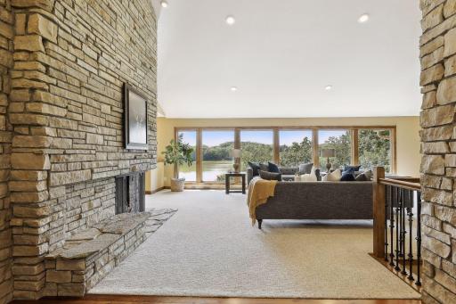 2 High Road, Inver Grove Heights, MN 55077