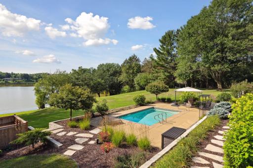 2 High Road, Inver Grove Heights, MN 55077