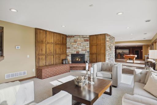 2 High Road, Inver Grove Heights, MN 55077