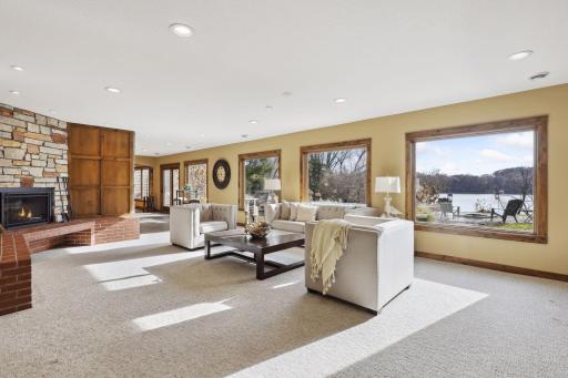 2 High Road, Inver Grove Heights, MN 55077