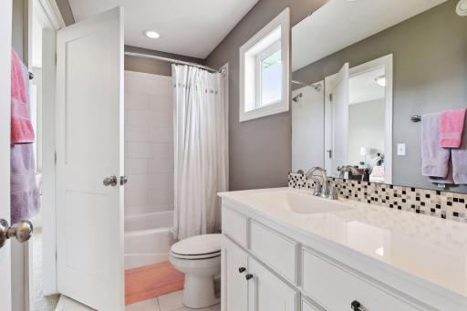 54 Monarch Way, North Oaks, MN 55127