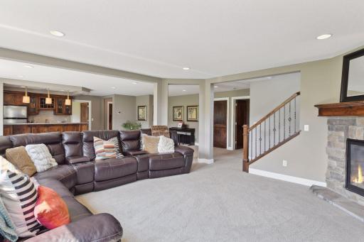 54 Monarch Way, North Oaks, MN 55127