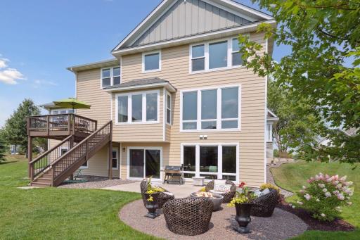 54 Monarch Way, North Oaks, MN 55127