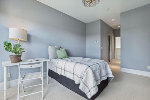 1620 Kenwood Parkway, Minneapolis, MN 55405
