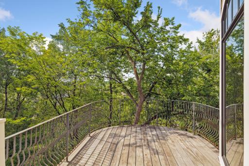 1620 Kenwood Parkway, Minneapolis, MN 55405