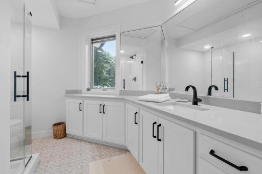 68-web-or-mls-1680 W Farm Rd Print-32.jpg