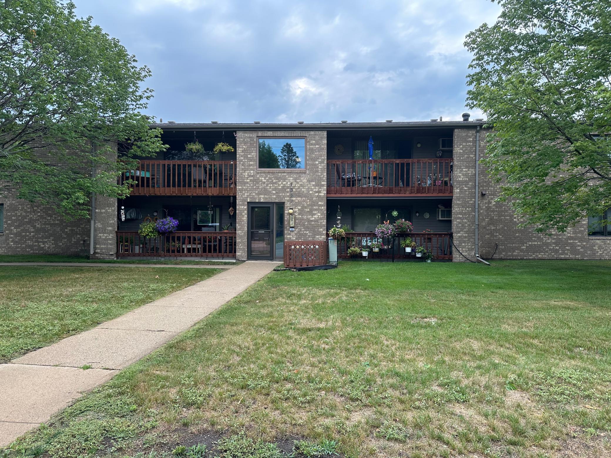 1327 Corbett.jpg
