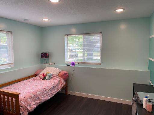 8001 N Regent Avenue N, Brooklyn Park, MN 55443