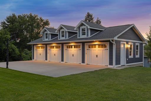 1811 Crestview Court, Red Wing, MN 55066