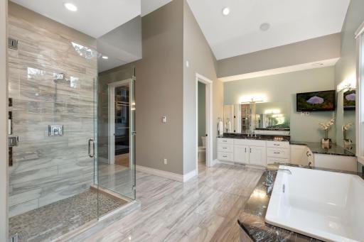 1811 Crestview Court, Red Wing, MN 55066