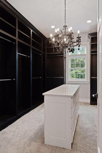 1811 Crestview Court, Red Wing, MN 55066