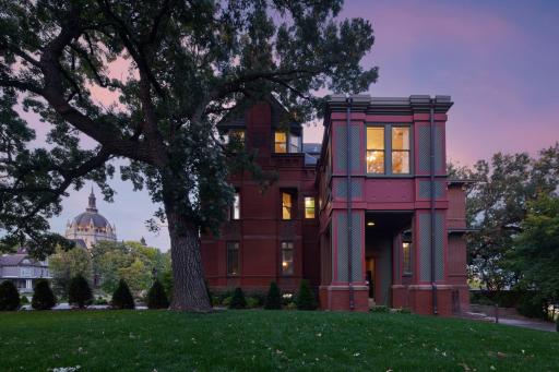 266 Summit Avenue, Saint Paul, MN 55102