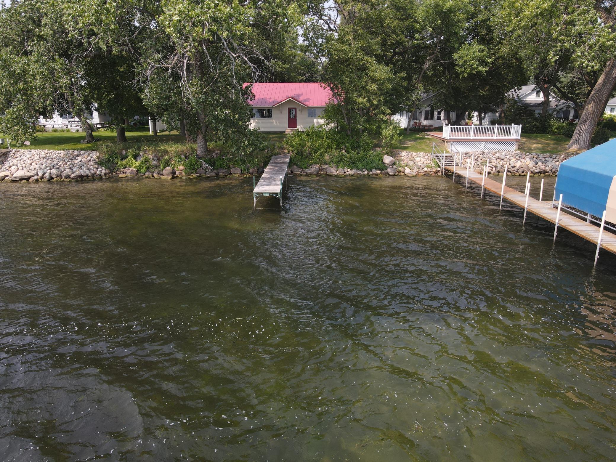 8 50' of lake frontage.JPG