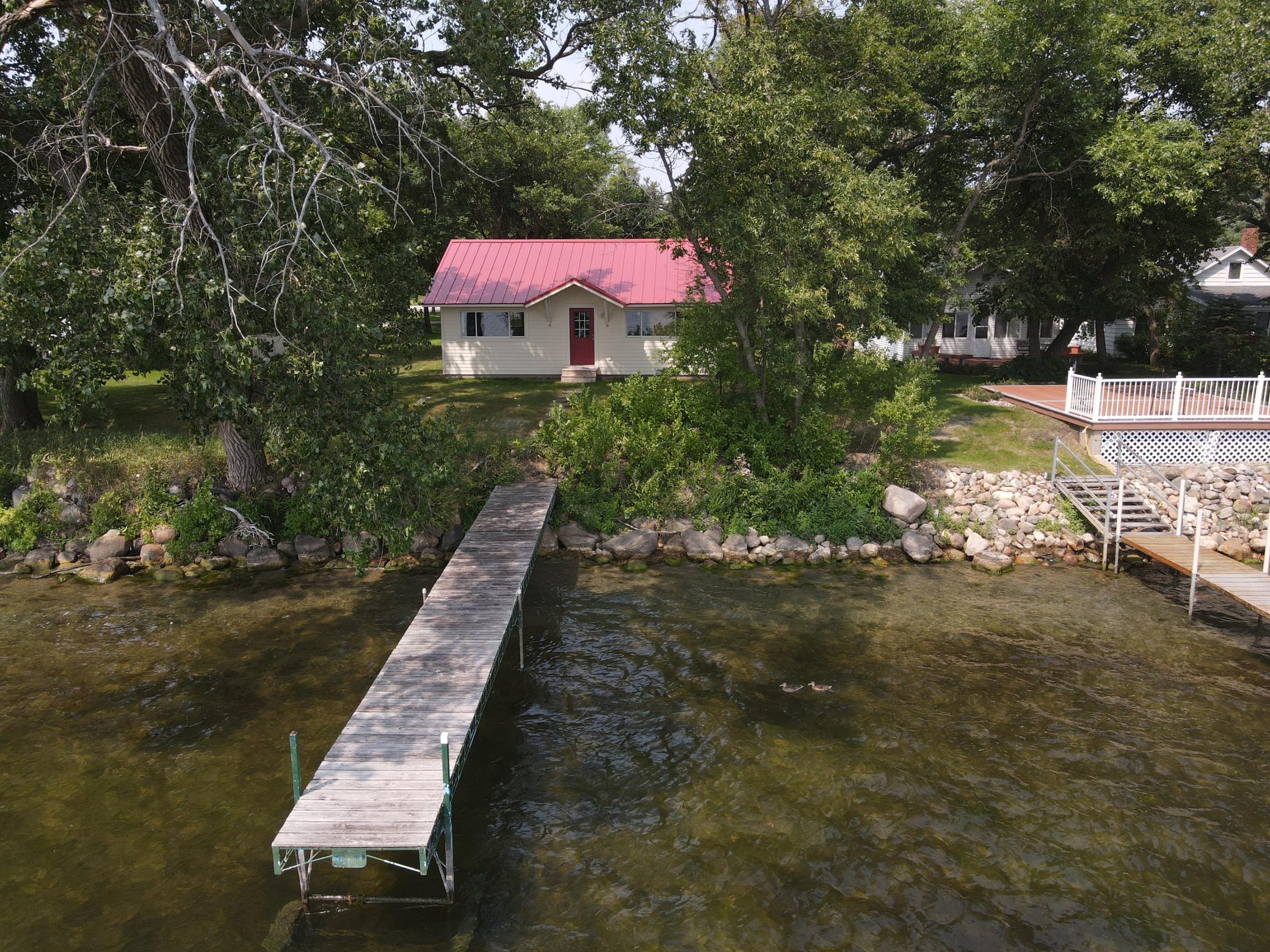 1 Lake side of home.JPG