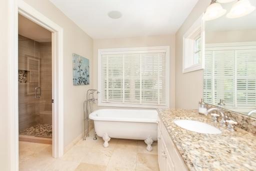 18803 Vogel Farm Trail, Eden Prairie, MN 55347