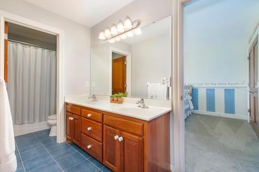 18803 Vogel Farm Trail, Eden Prairie, MN 55347