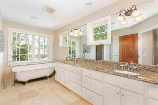 18803 Vogel Farm Trail, Eden Prairie, MN 55347