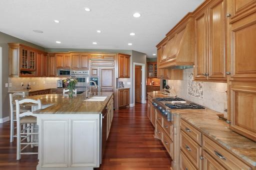 18803 Vogel Farm Trail, Eden Prairie, MN 55347