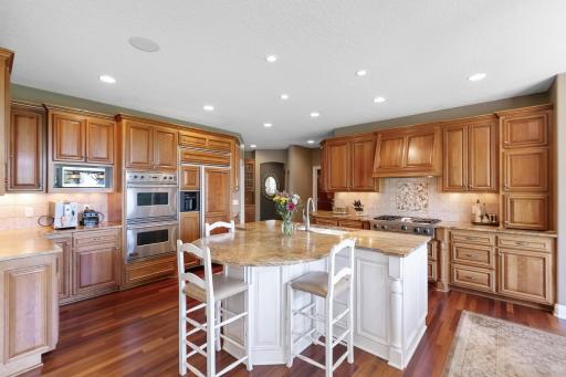 18803 Vogel Farm Trail, Eden Prairie, MN 55347