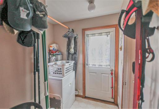 Entry Front door/ Laundry