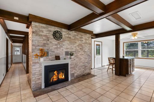 Double sided fire place