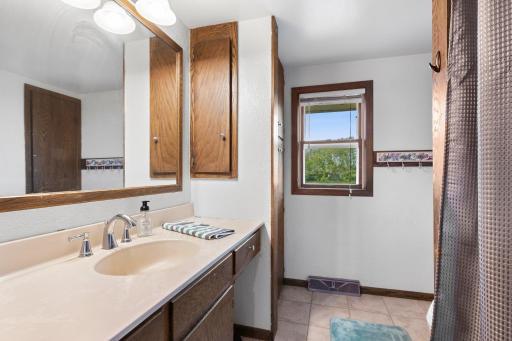 Main level full bathroom