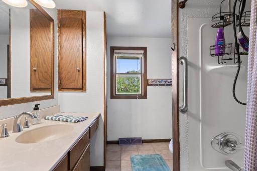 Main level full bathroom