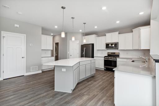 Imagine cooking your favorite meals in this beautiful kitchen! Colors and options may vary.