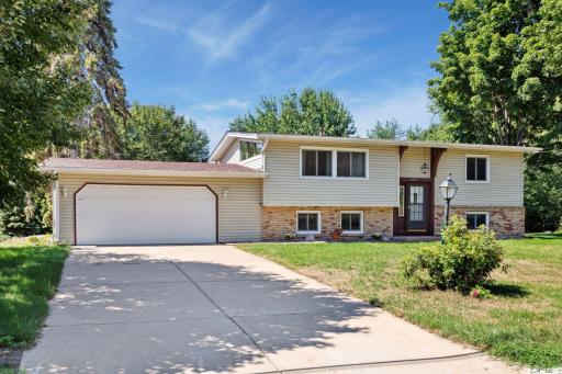 6401 Shingle Creek Drive, Brooklyn Park, MN 55445