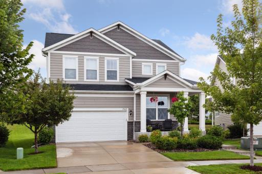 Gorgeous 2 Story in Cobblestone's Reflections!