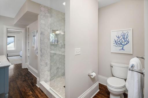 2006 Penn Avenue S, Minneapolis, MN 55405