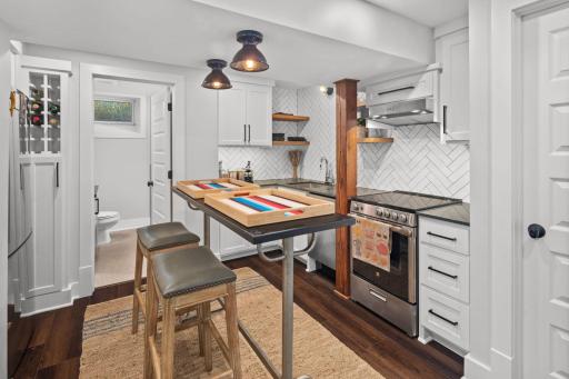 2006 Penn Avenue S, Minneapolis, MN 55405