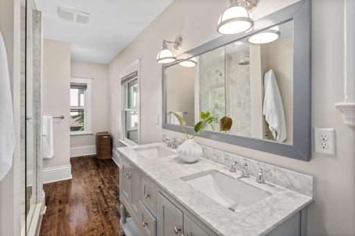 2006 Penn Avenue S, Minneapolis, MN 55405