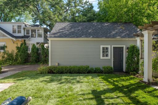 2006 Penn Avenue S, Minneapolis, MN 55405