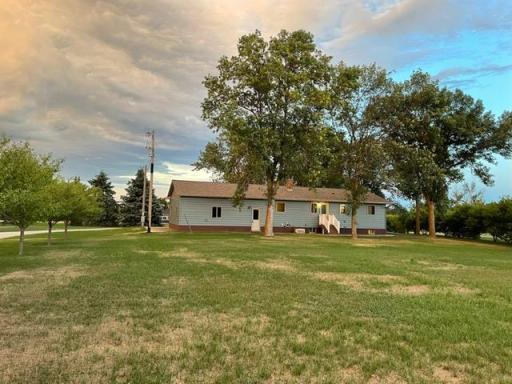 23447 County Road 23, Richmond, MN 56368