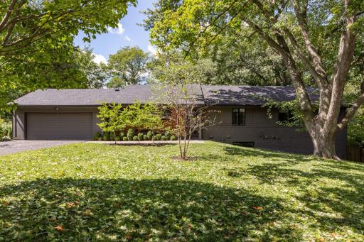 100 Parkview Terrace, Golden Valley, MN 55416