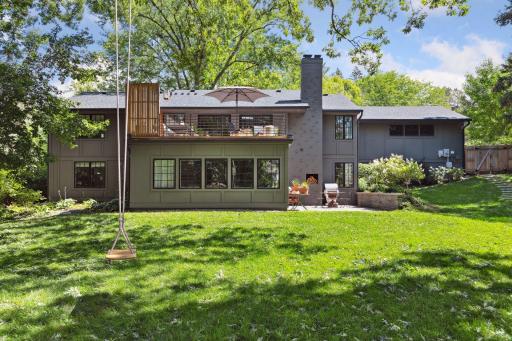 100 Parkview Terrace, Golden Valley, MN 55416