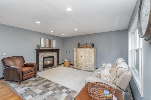 8635 Jewel Lane S, Cottage Grove, MN 55016