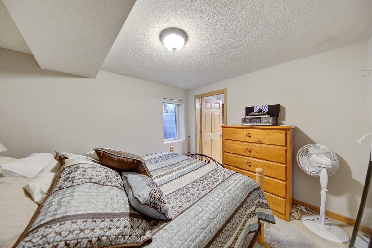 35 Bedroom 3_lower.jpg