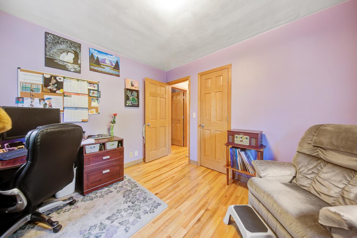 26 Bedroom 1.jpg