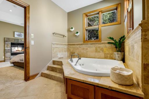 35-web-or-mls-6450 Conroy St NE. Prior Lake-49.jpg