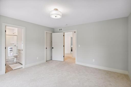 5808 Ashcroft Avenue, Edina, MN 55424