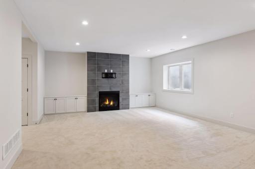 5808 Ashcroft Avenue, Edina, MN 55424