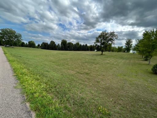 6007 Rolling Hills Drive SW, Montevideo, MN 56265