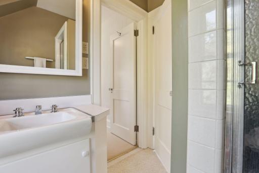 4825 Russell Avenue S, Minneapolis, MN 55410