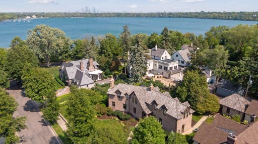 Location, location, location! Just steps to Lake Harriet Parkway's walking and biking trails and everything that Lake Harriet and Linden Hills have to offer. Sail, paddle, enjoy outdoor concerts, picnics and more. A perfect walking lifestyle.